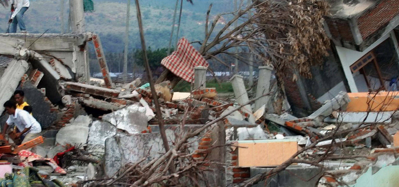 FBS menyediakan bantuan kepada mangsa-mangsa gempa bumi di Indonesia