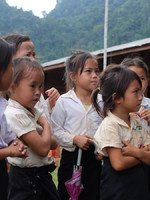 Bekalan Persekolahan Untuk Kanak-kanak Laos